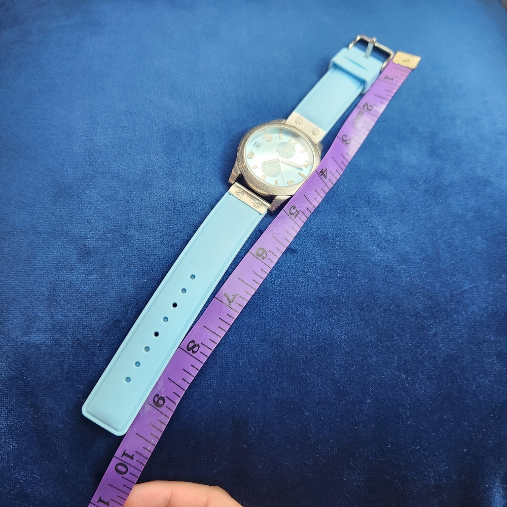ID Y2K Sky Blue Watch - Picture 5 of 5